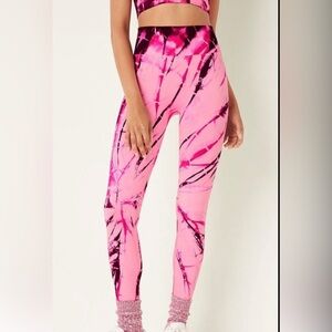 Victoria's Secret Women's Pink Leggings size XXL